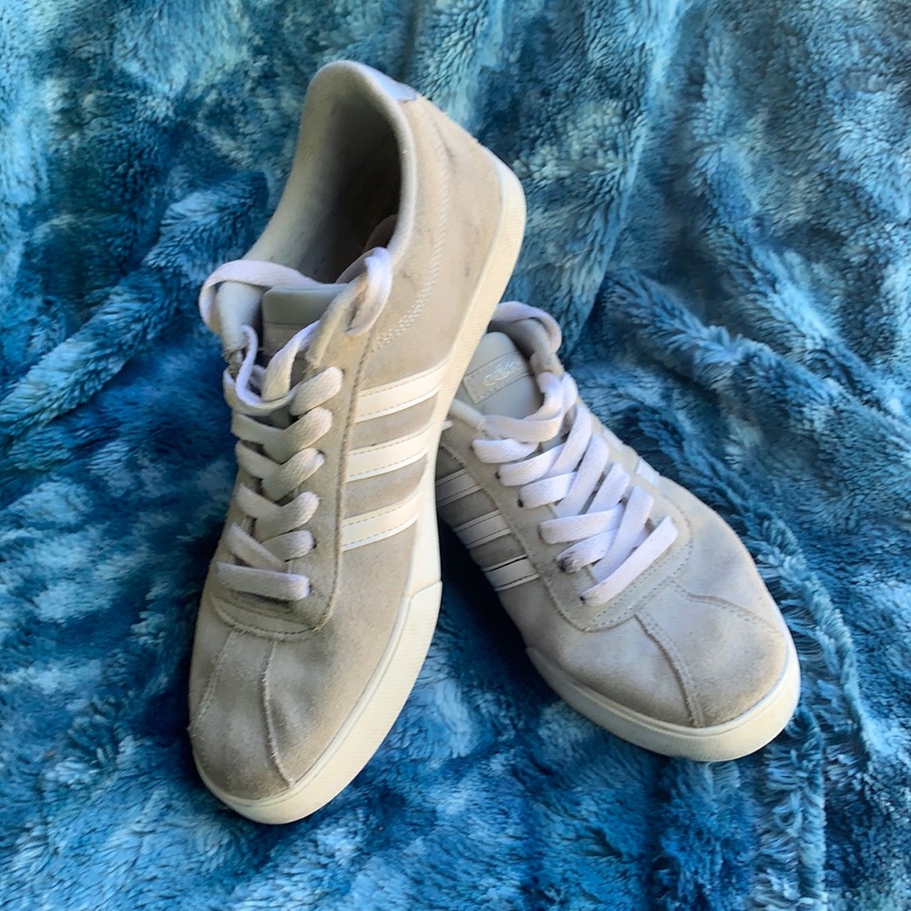 Women’s Gray Size 7.5 Adidas Courtset Sneakers